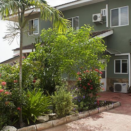Quest Lodge Spintex Esterno foto