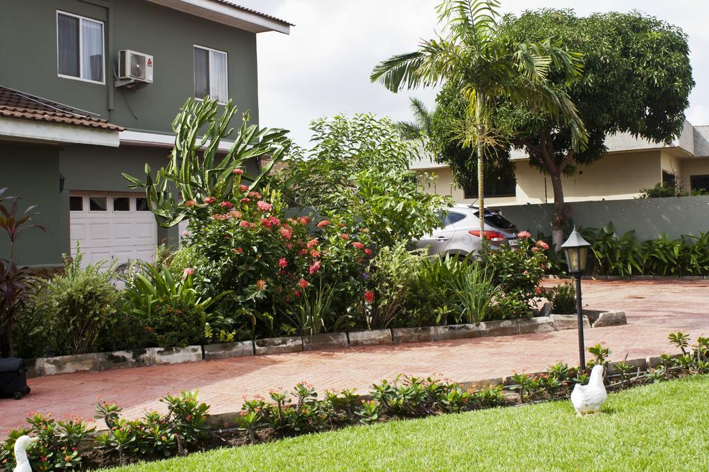 Quest Lodge Spintex Esterno foto