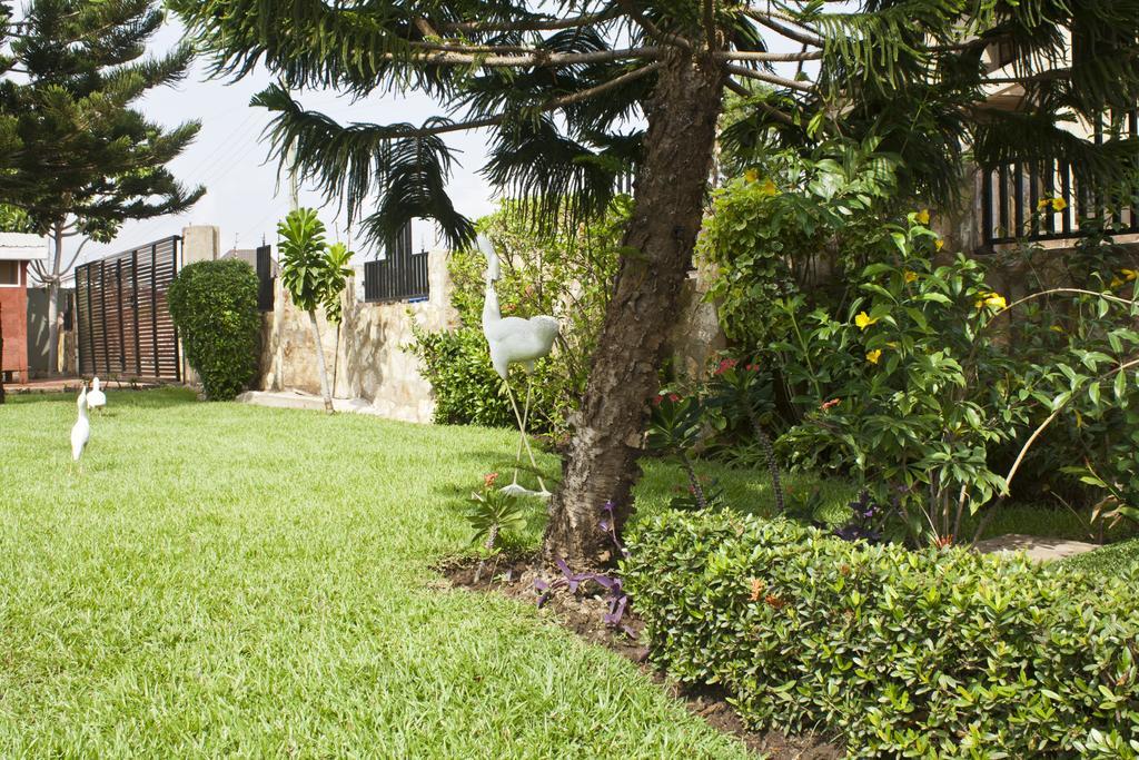 Quest Lodge Spintex Esterno foto