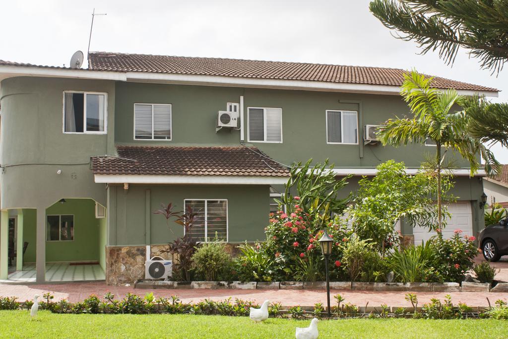 Quest Lodge Spintex Esterno foto