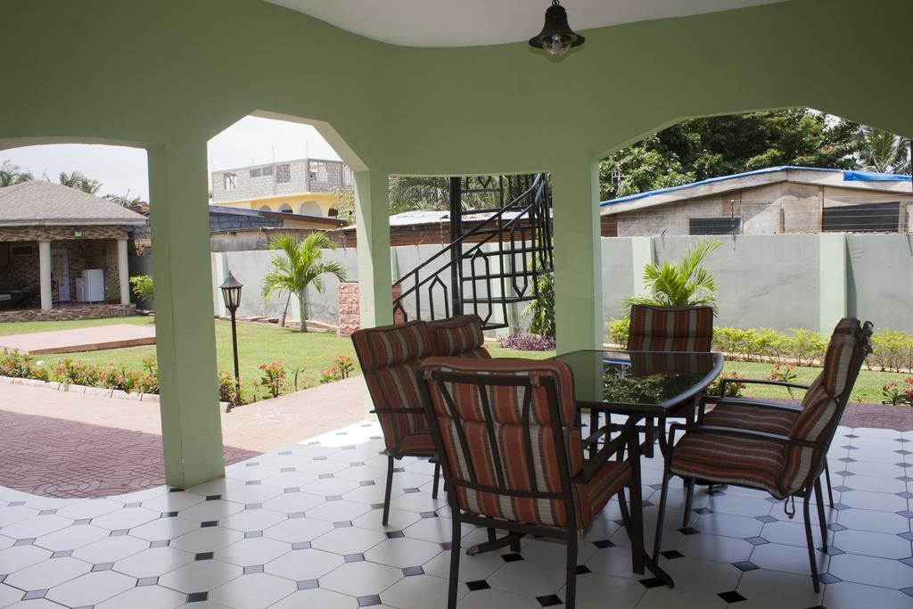 Quest Lodge Spintex Esterno foto