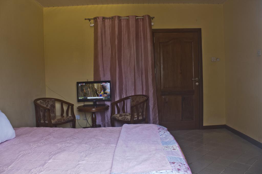 Quest Lodge Spintex Esterno foto