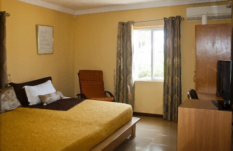 Quest Lodge Spintex Esterno foto