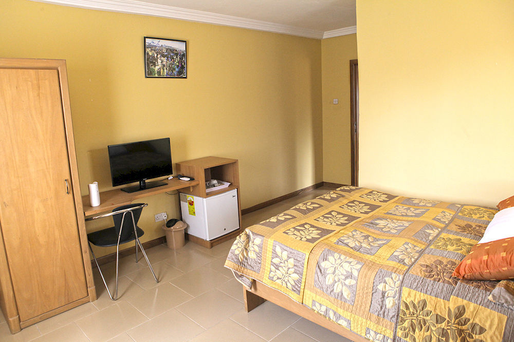 Quest Lodge Spintex Esterno foto