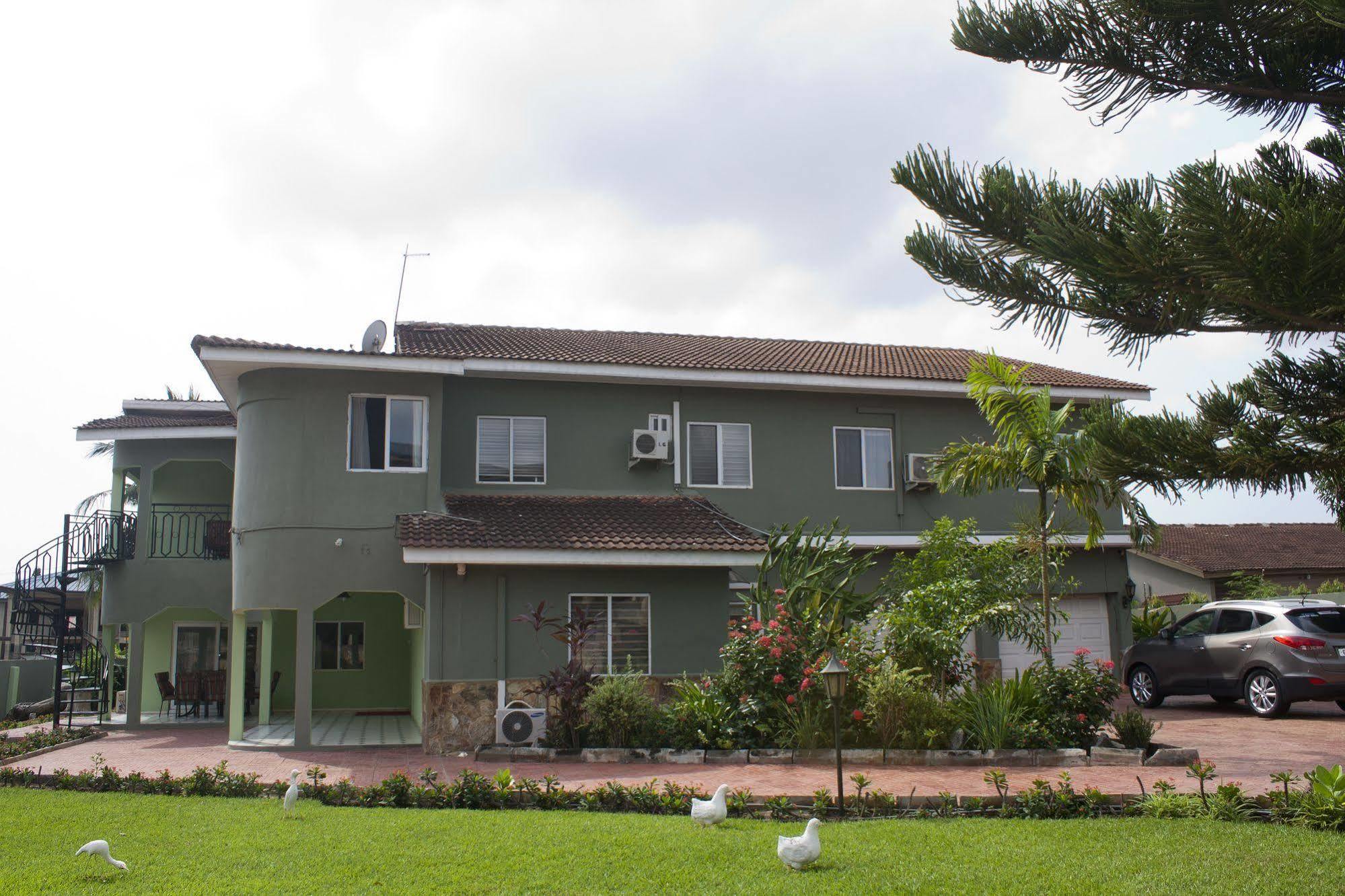 Quest Lodge Spintex Esterno foto