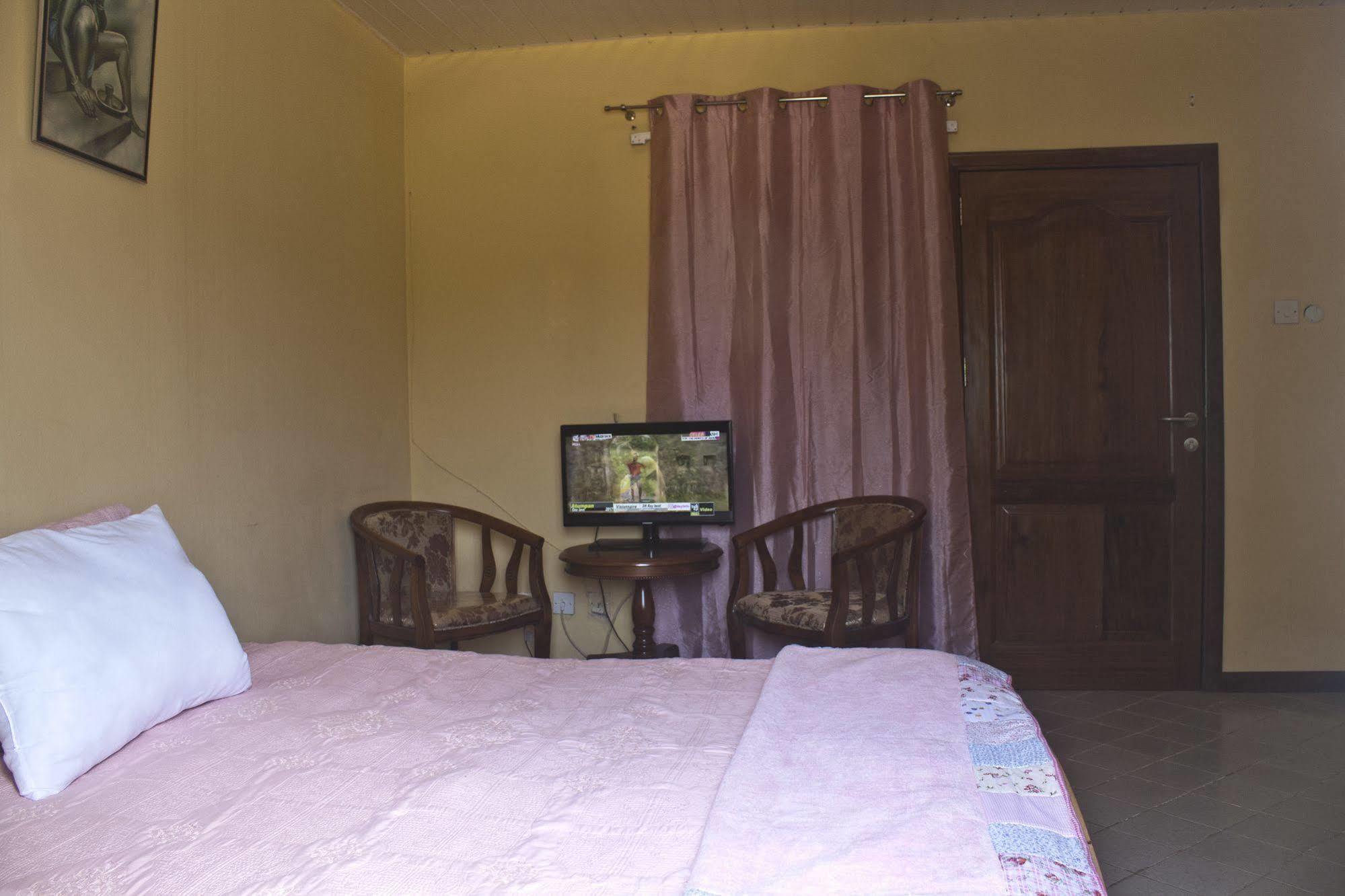 Quest Lodge Spintex Esterno foto